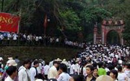 Bánh chưng nặng 2,6 tấn: Lễ vật ngày giỗ Tổ